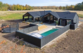 Gorgeous Home In Højby With Kitchen, Højby